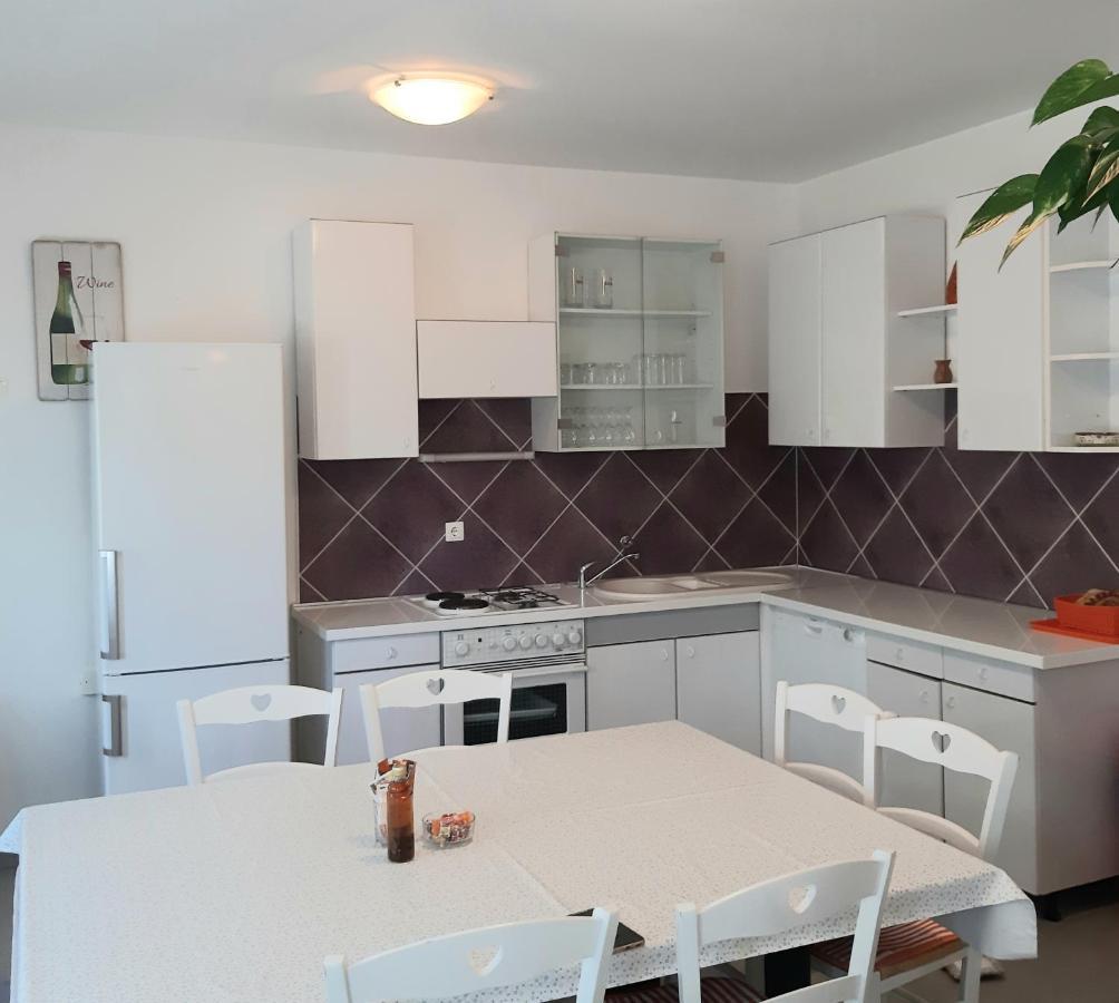 Apartmani Miletic Novi Vinodolski Exterior photo